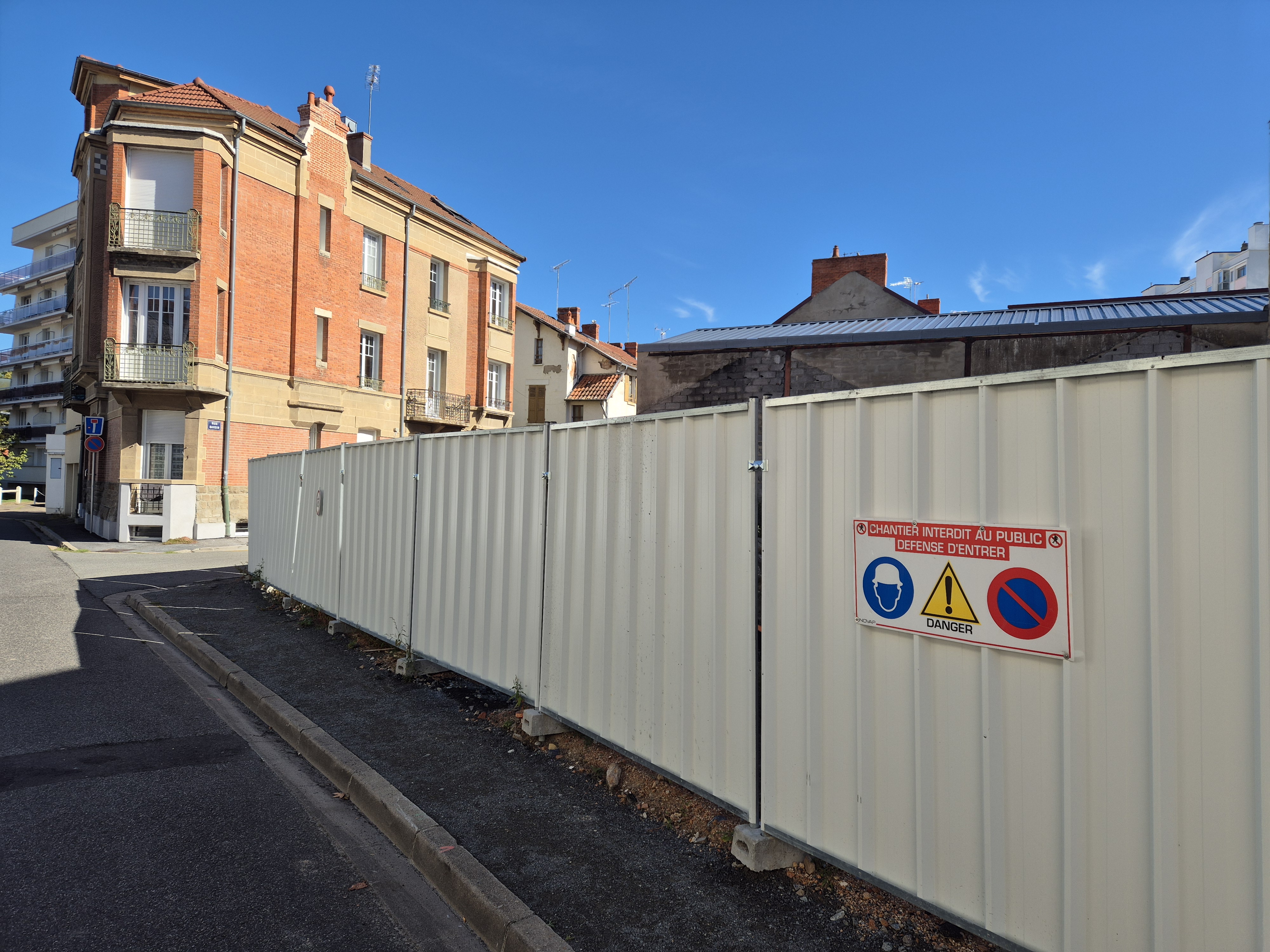 Bientôt les fondations
